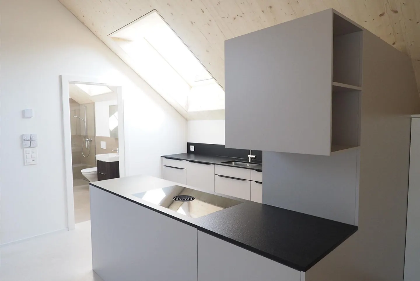 Appartement sous les combles - Photo 6 sur 7