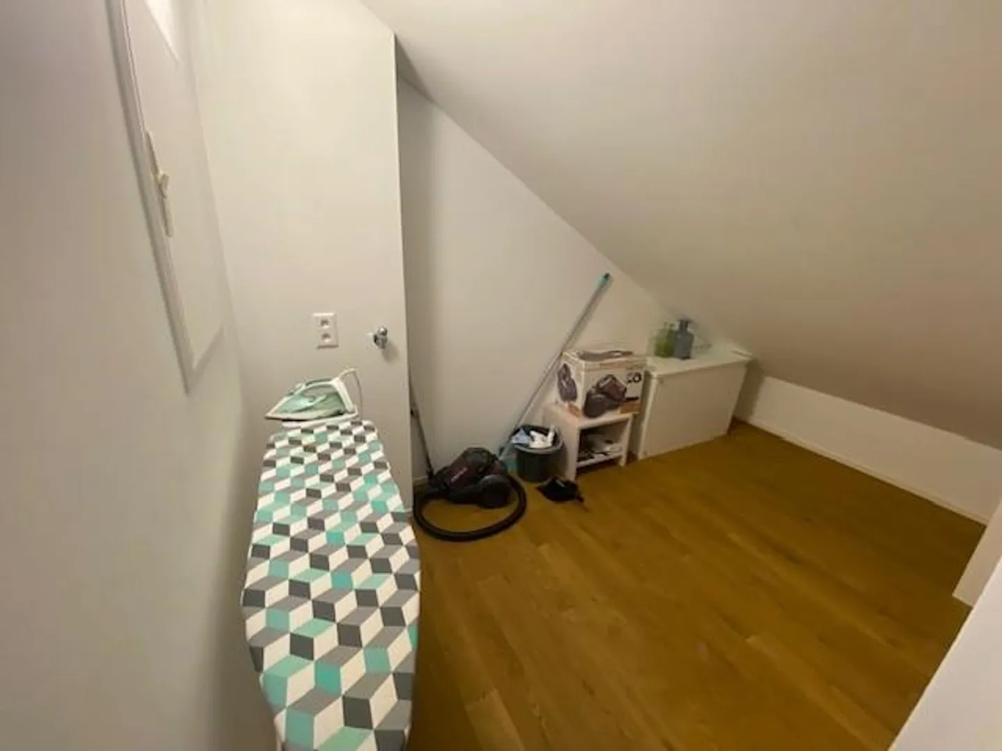 Studio meublé n° 7, dernier étage (également adapté comme appartement pour personnes âgées) - Photo 2 sur 4
