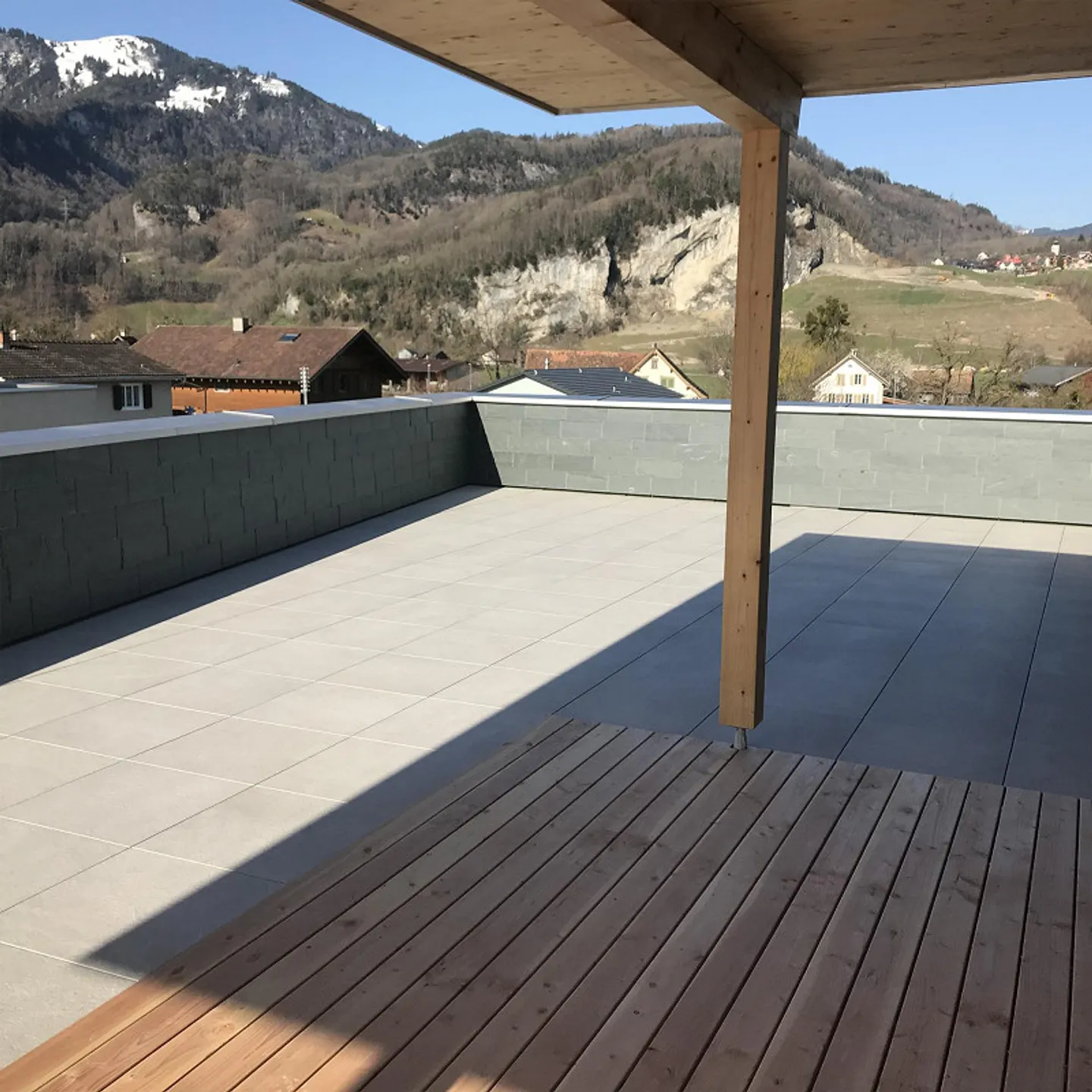 Appartement sous les combles - Photo 3 sur 7