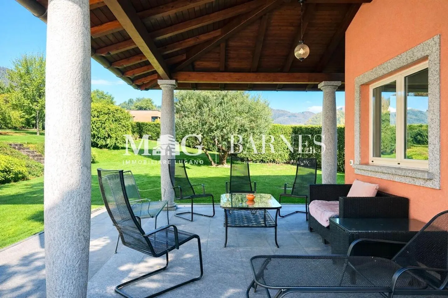 Lugano : Villa élégante avec piscine et dépendance - Photo 35 sur 36