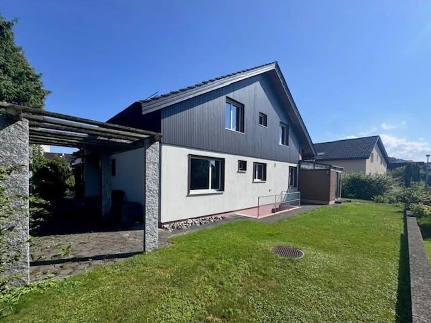 Ampia casa di 5,5 stanze con giardino d'inverno - Foto 17 di 17