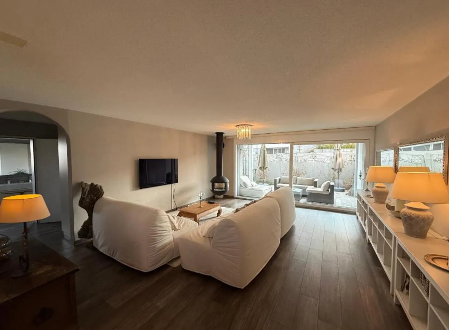 Appartement au rez-de-chaussée exclusif à louer - Photo 4 sur 9