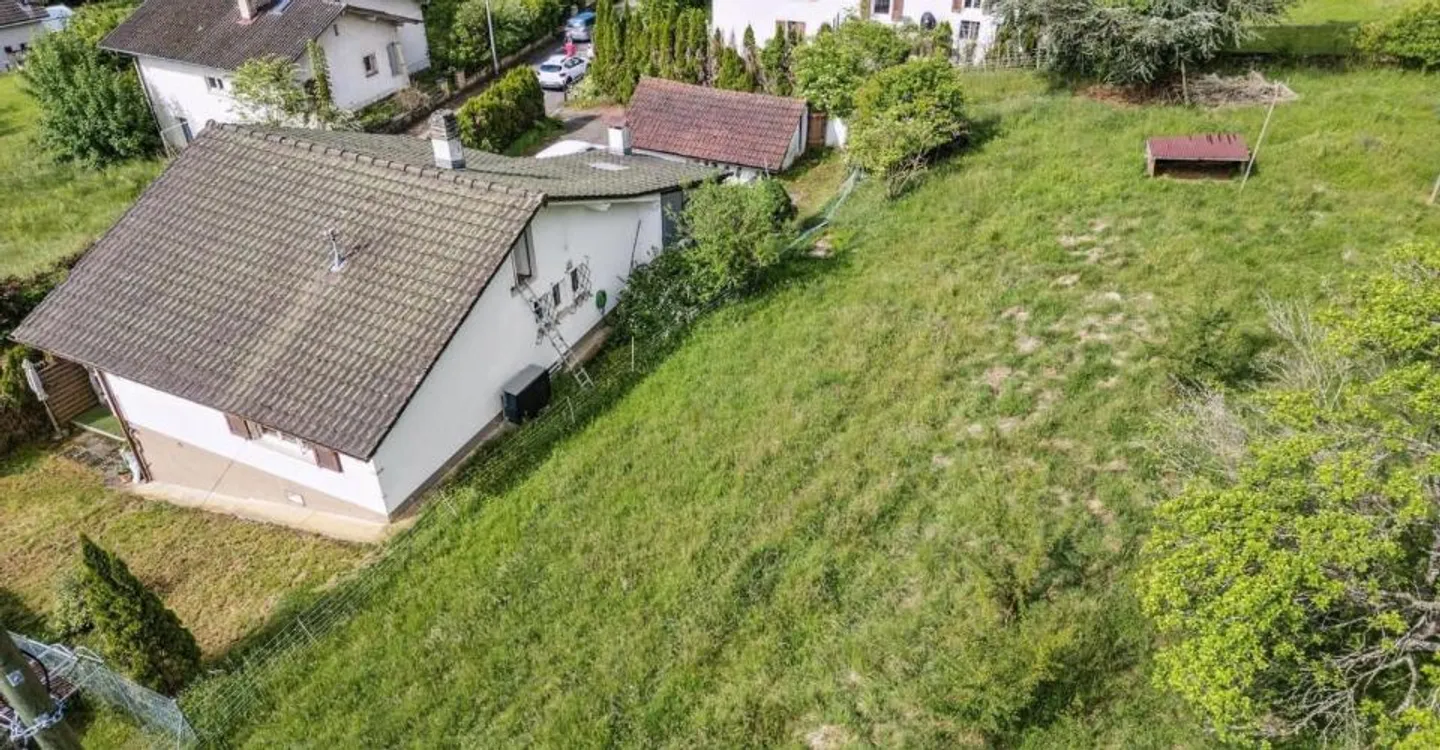 Building plot of 1,590 m² in Fontenais - Real estate project opportunity - Photo 4 of 5