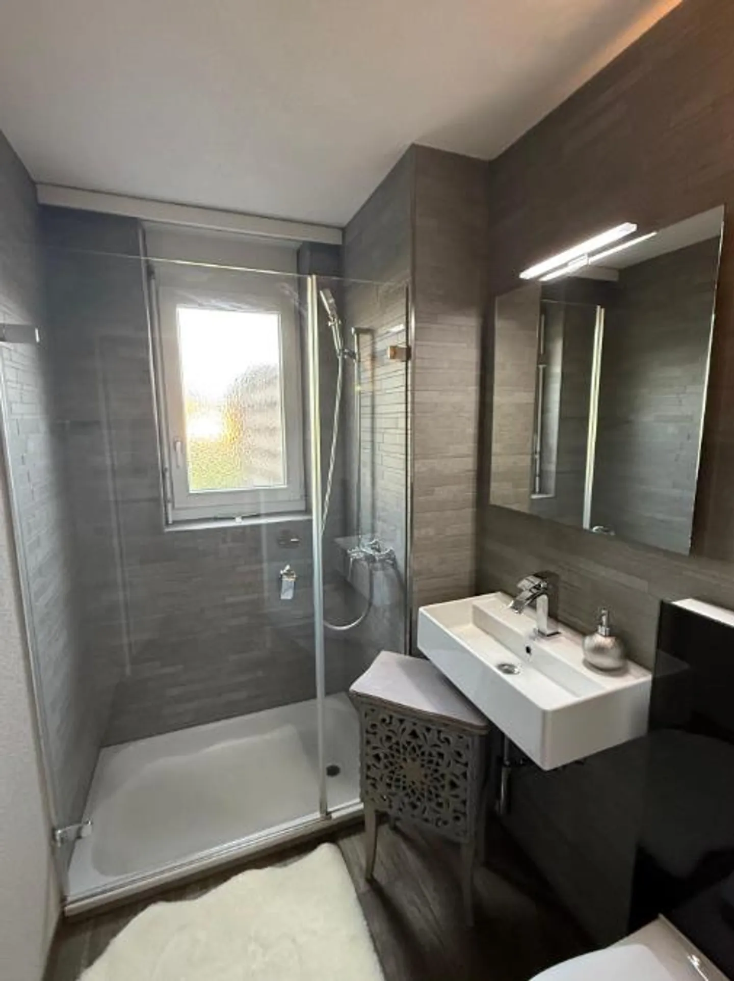 Appartement au rez-de-chaussée exclusif à louer - Photo 7 sur 9