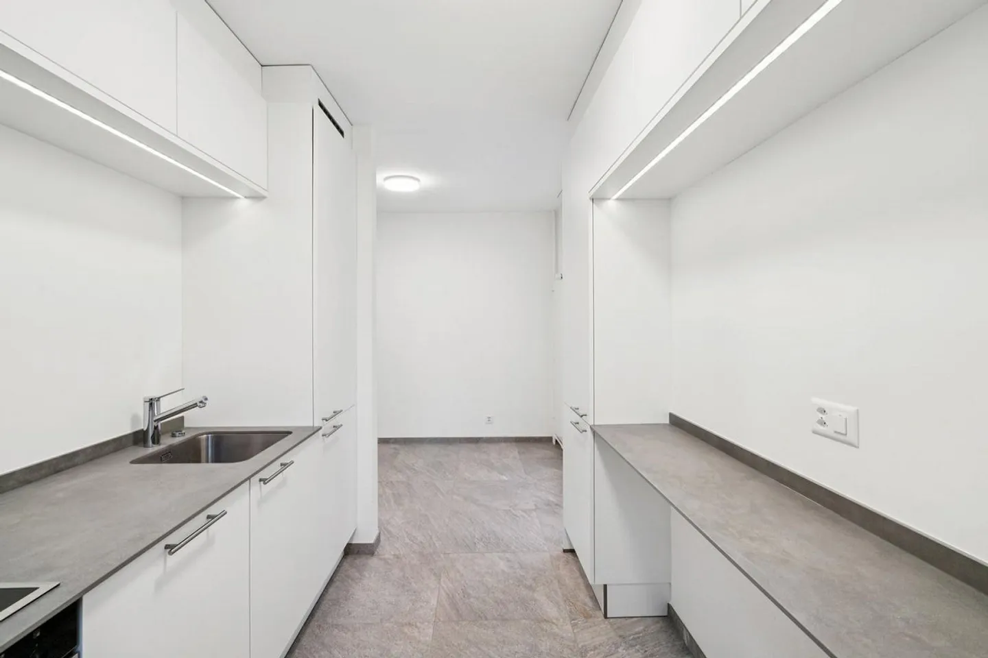 Charming 2.5-room apartment with garden seating area - Photo 6 of 8