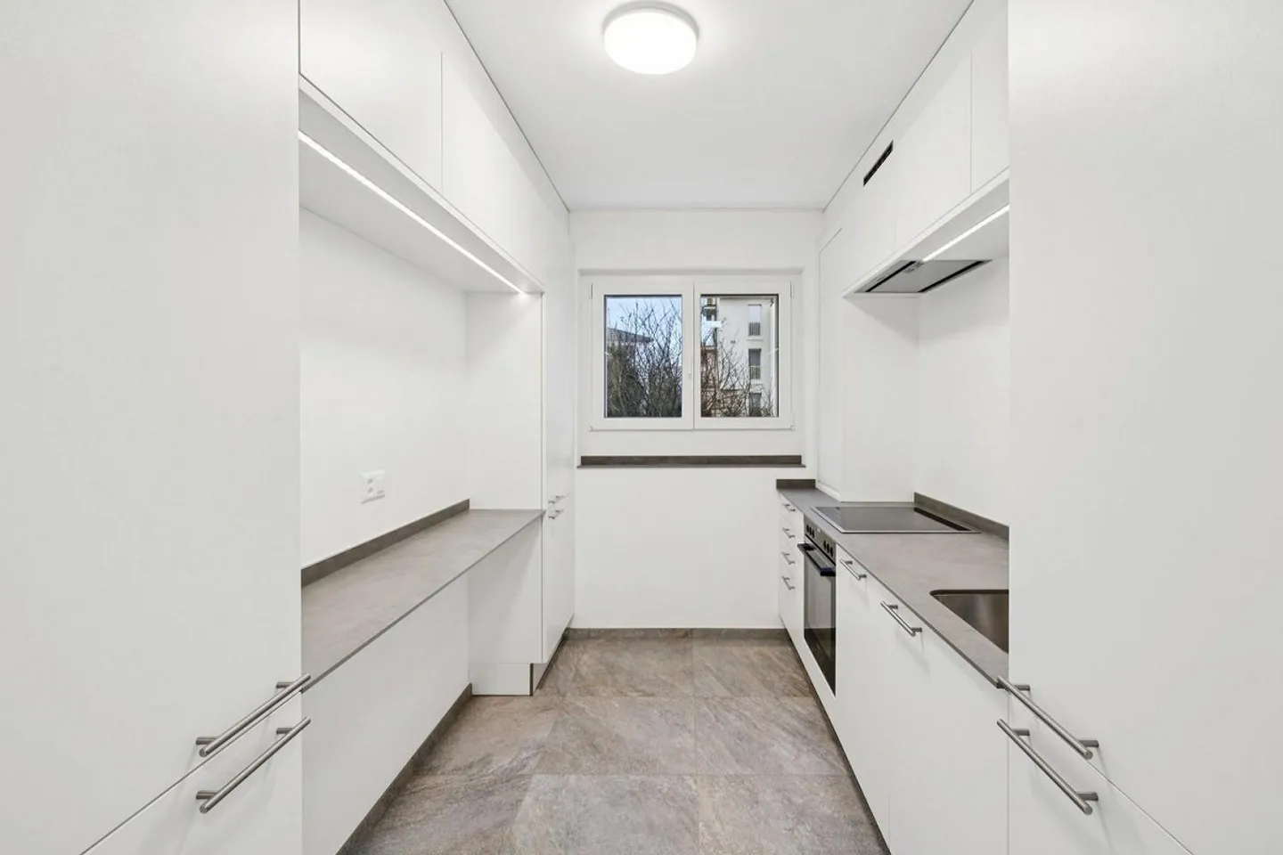 Charming 2.5-room apartment with garden seating area - Photo 7 of 8