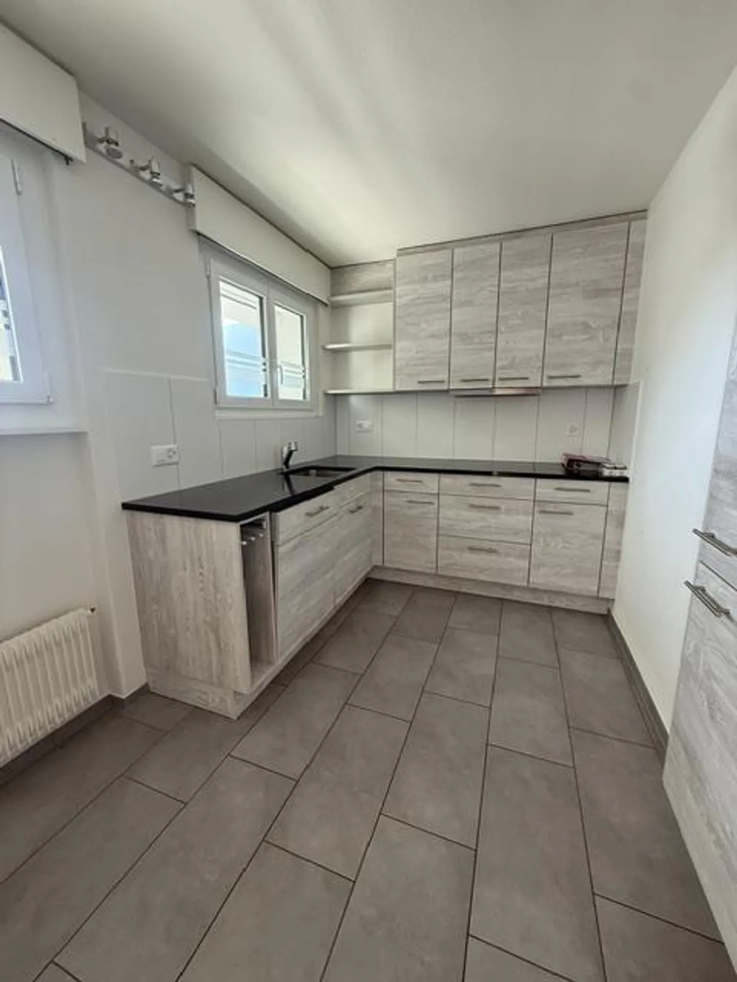 Helle 3-Zimmer-Wohnung mit Balkon - Foto 3 von 15