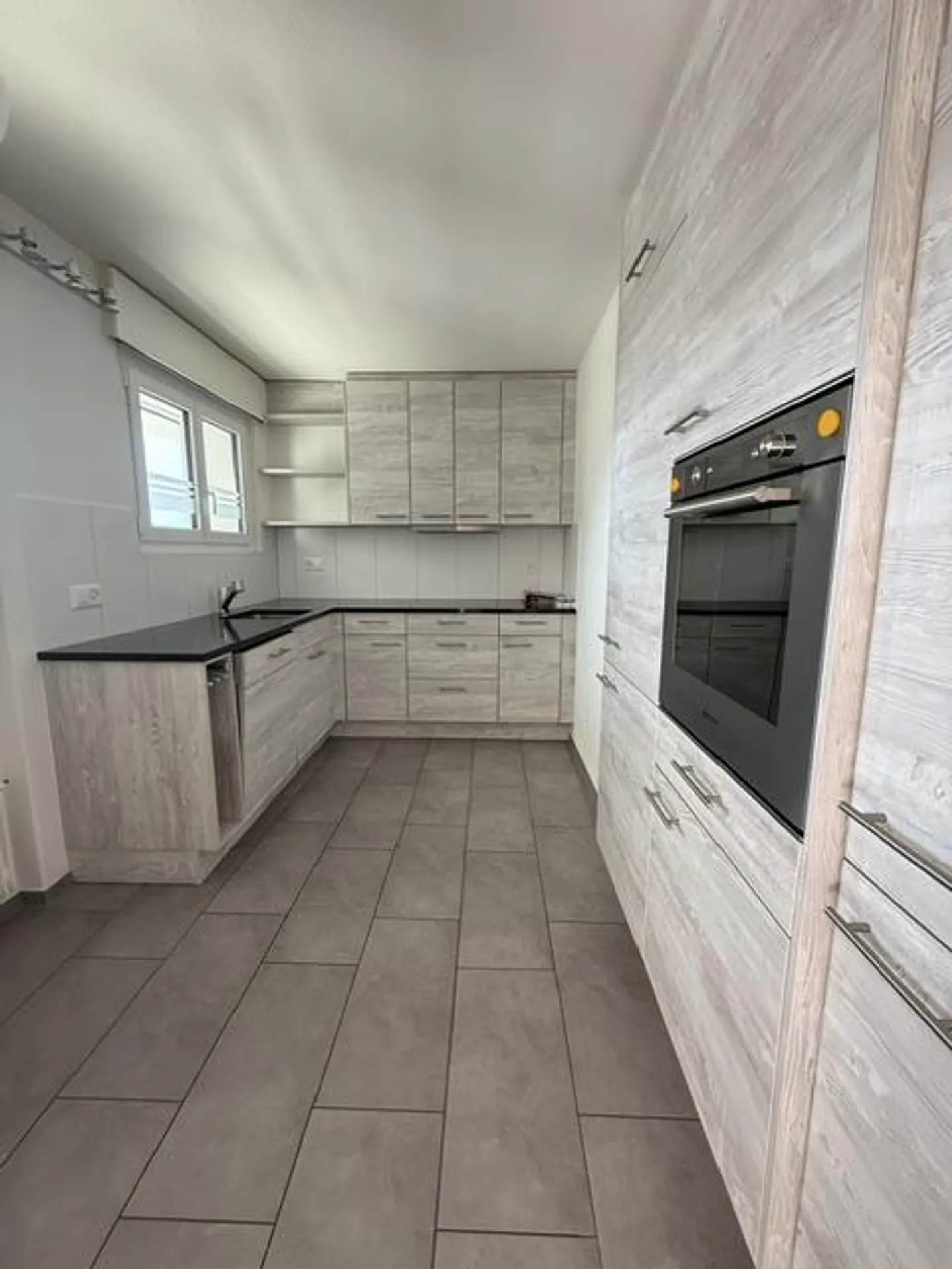Helle 3-Zimmer-Wohnung mit Balkon - Foto 4 von 15