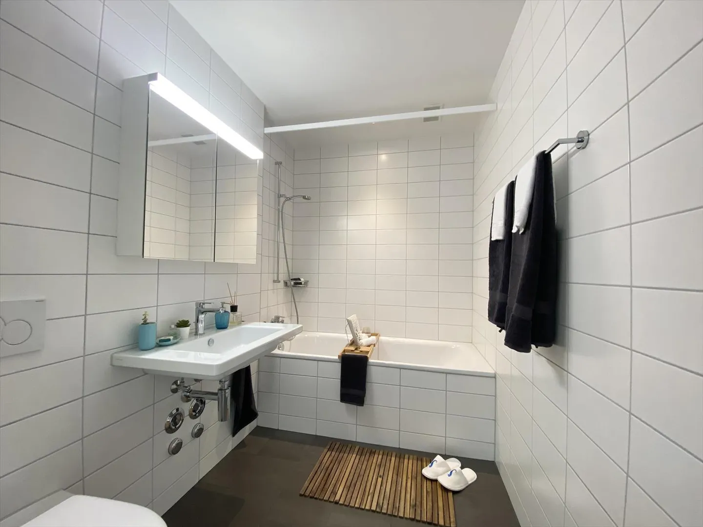 Welcome Home! - Photo 5 of 7