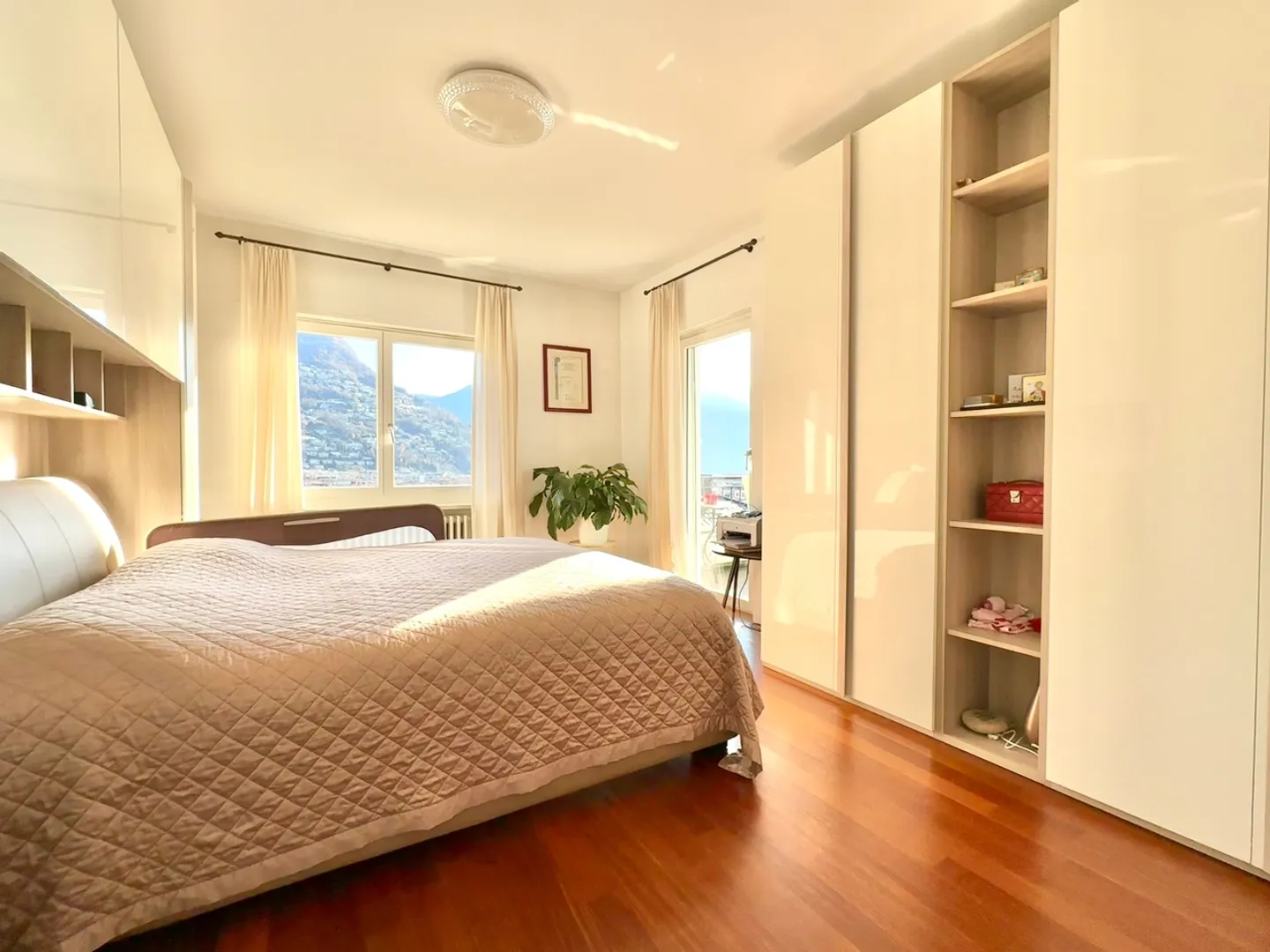 Sonnige Villa mit atemberaubendem Blick - Foto 6 von 13