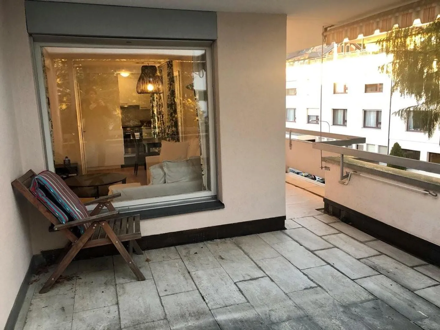 Grosszügige Wohnung am Zürichberg - Foto 2 von 10