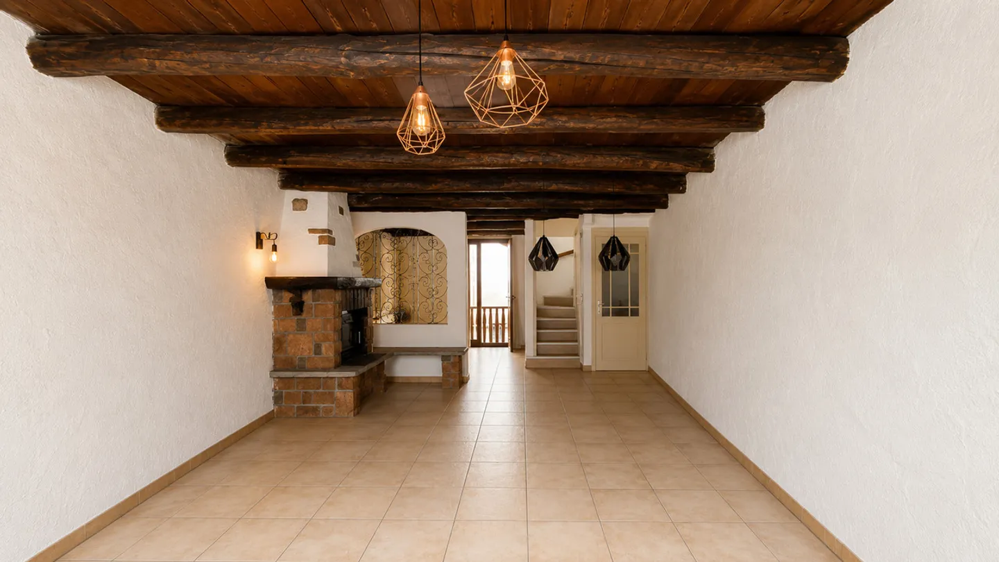 Petite maison tessinoise dans le noyau de Brusino Arsizio - Photo 6 sur 12