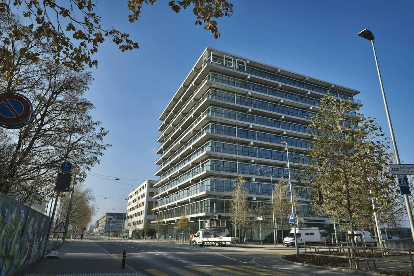 ALBA HAUS - 720 m² Espace de Bureau Moderne pour Équipes Hybrides & Entreprises Innovantes - Photo 1 sur 10