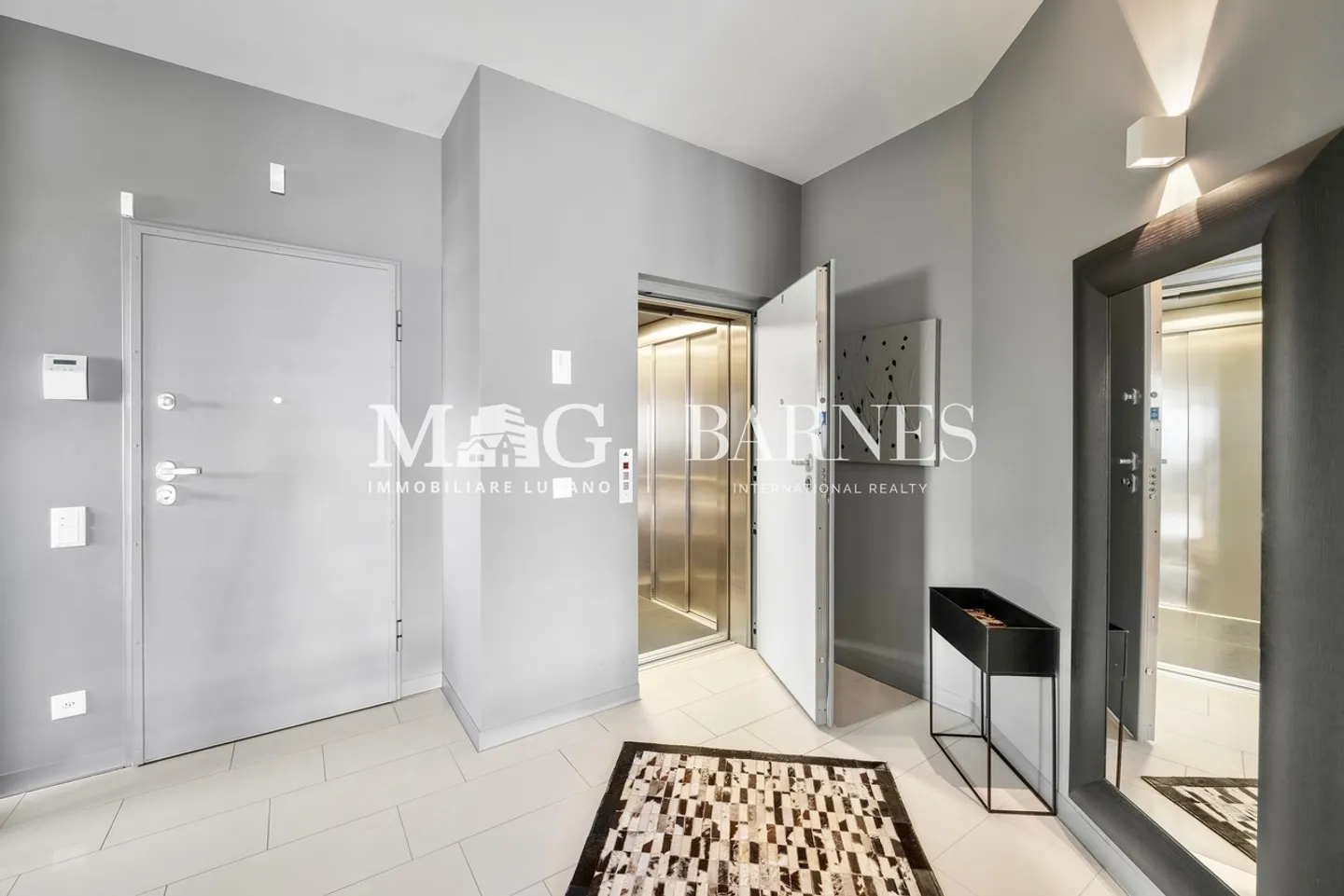 Lugano, Aldesago : Penthouse 5.5 pièces avec vue sur le lac, terrasse et jacuzzi - Photo 11 sur 18