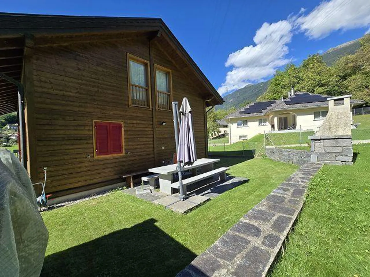Bello chalet di 5.5 loc. con terreno, bella vistta, molto soleggiata e tranquilla - Foto 28 di 45