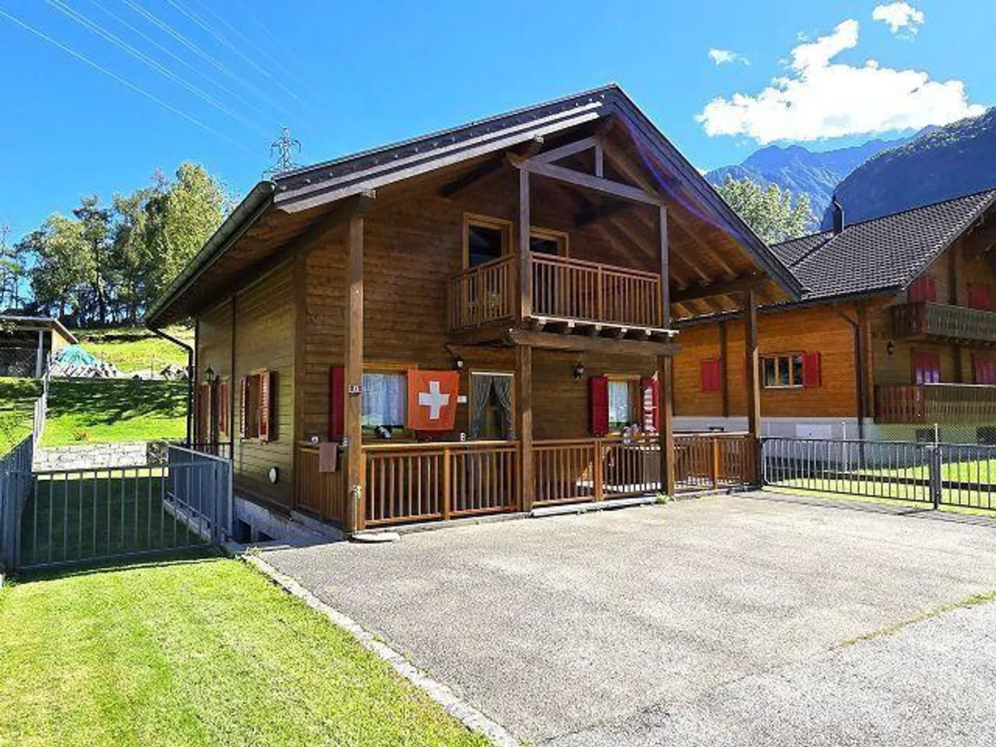 Bello chalet di 5.5 loc. con terreno, bella vistta, molto soleggiata e tranquilla - Foto 37 di 45