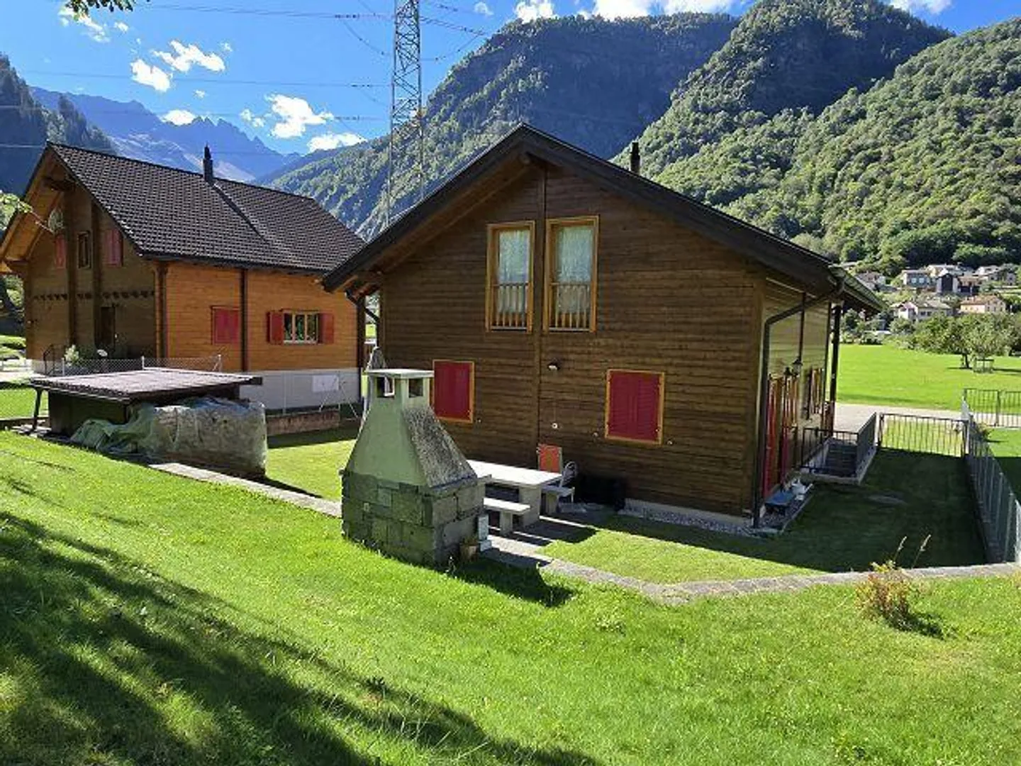 Bello chalet di 5.5 loc. con terreno, bella vistta, molto soleggiata e tranquilla - Foto 39 di 45