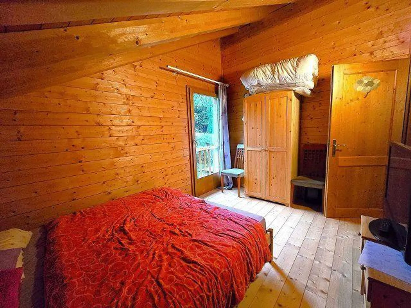 Bello chalet di 5.5 loc. con terreno, bella vistta, molto soleggiata e tranquilla - Foto 16 di 45