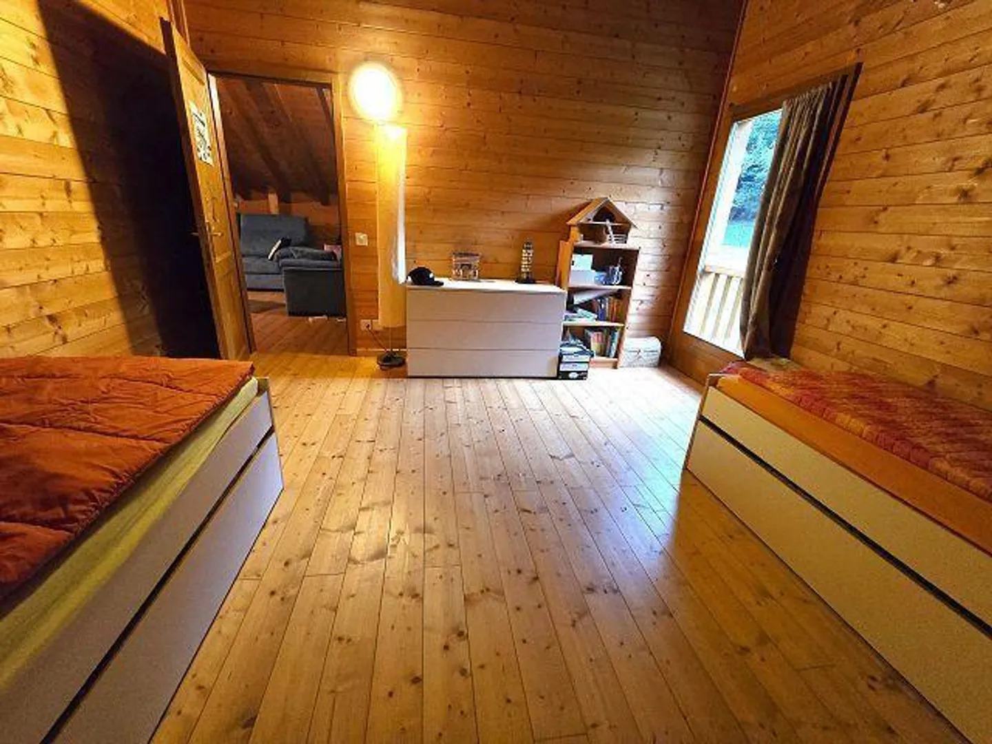 Bello chalet di 5.5 loc. con terreno, bella vistta, molto soleggiata e tranquilla - Foto 18 di 45