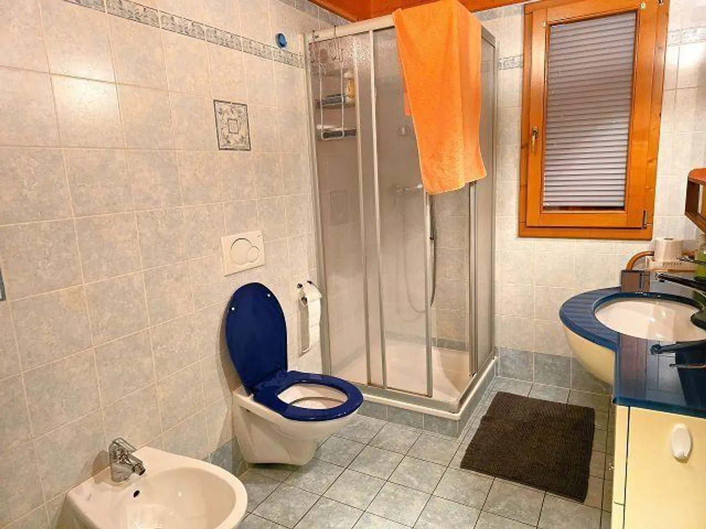 Bello chalet di 5.5 loc. con terreno, bella vistta, molto soleggiata e tranquilla - Foto 20 di 45