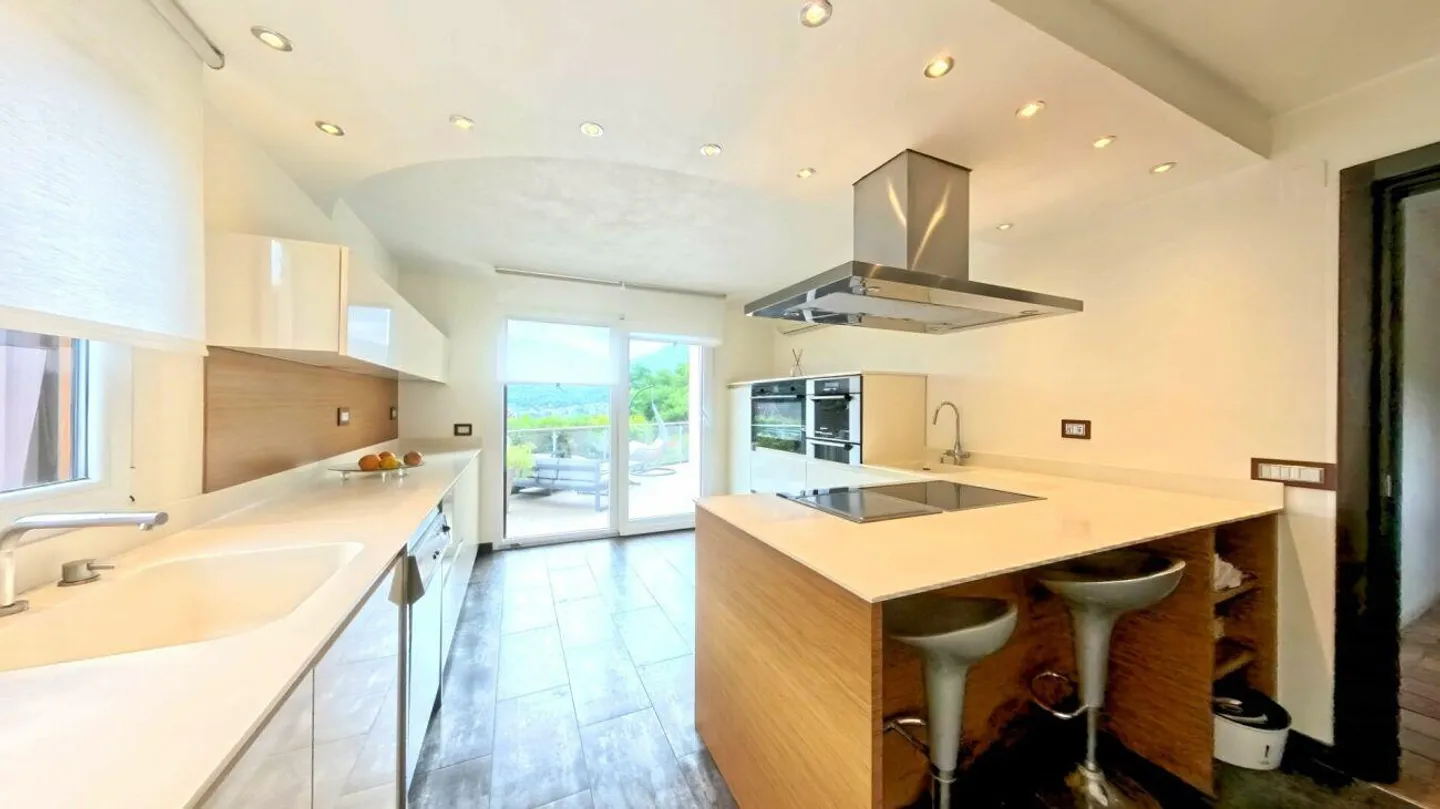 La tua oasi familiare con vista sul Lago di Lugano - Foto 2 di 15