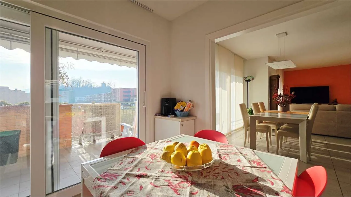 Geräumige 4,5-Zimmer-Wohnung in ruhiger und grüner Lage - Foto 7 von 13