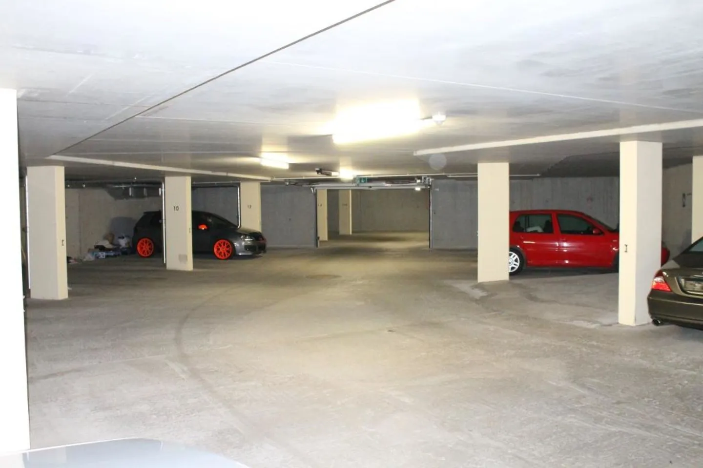 Tiefgaragenplatz in Sevelen - Foto 1 von 2