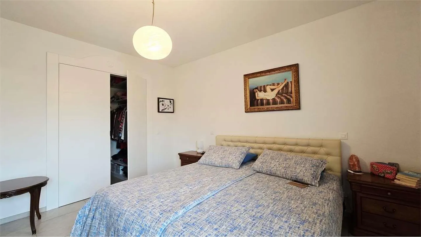 Geräumige 4,5-Zimmer-Wohnung in ruhiger und grüner Lage - Foto 10 von 13