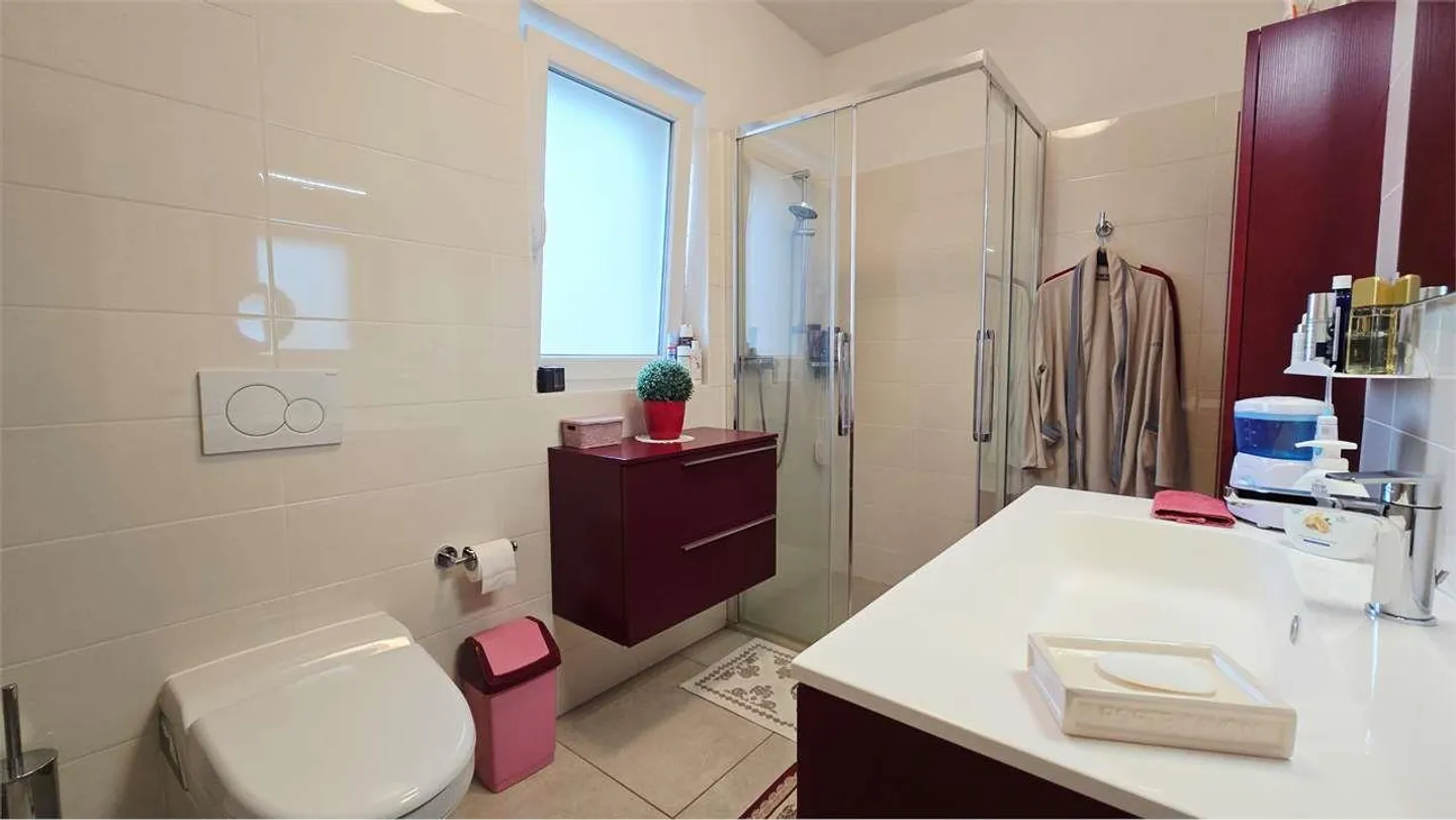 Geräumige 4,5-Zimmer-Wohnung in ruhiger und grüner Lage - Foto 13 von 13