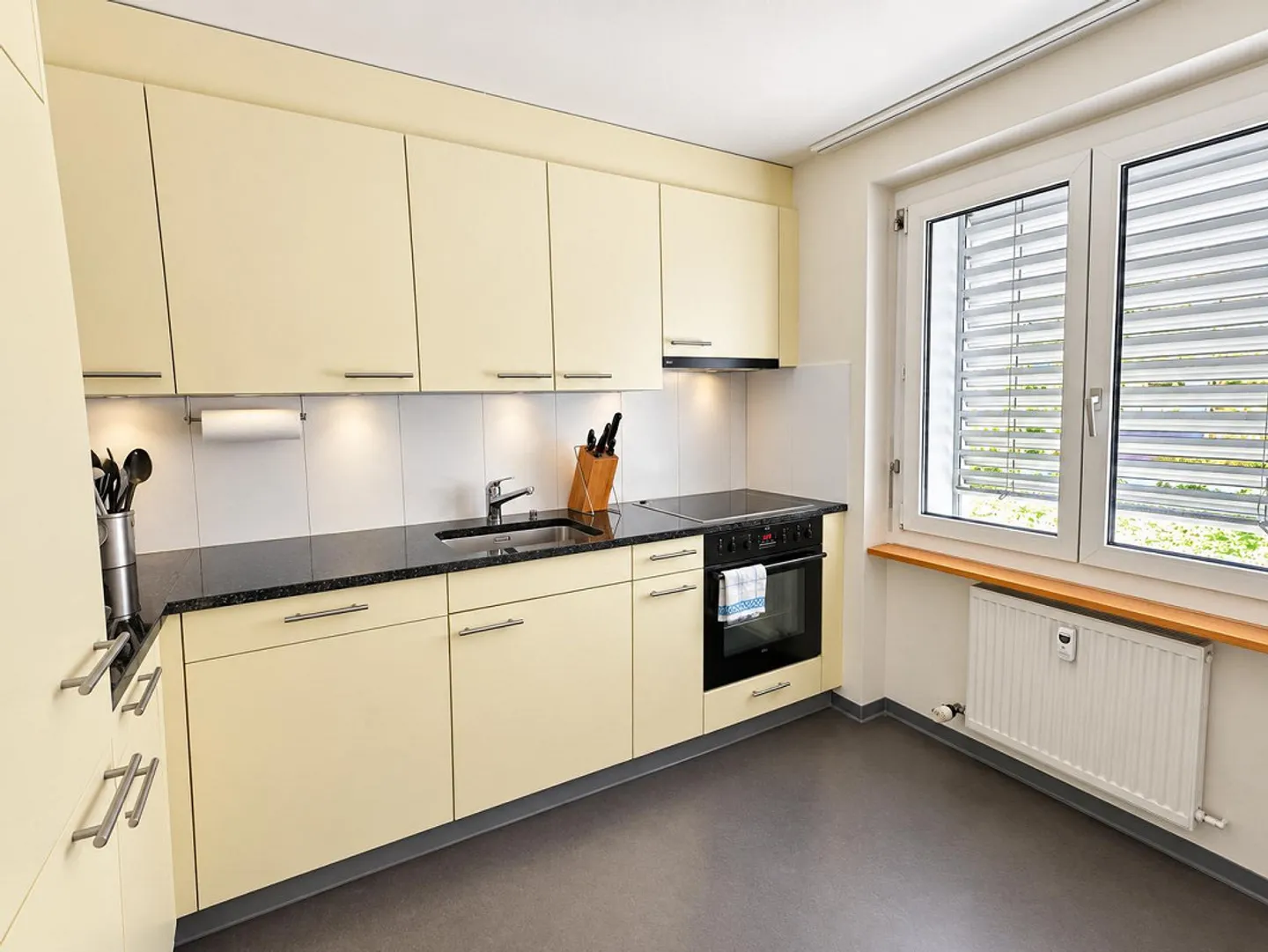 2.5 Room Apartment in Weinfelden - Photo 2 of 7