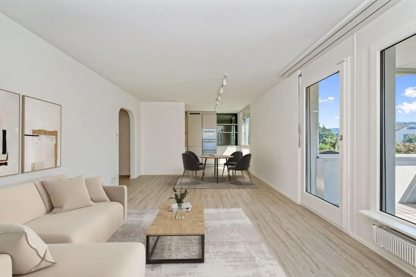 Stäfa: appartamento ristrutturato di 3,5 locali con balcone e vista lago - Foto 1 di 5