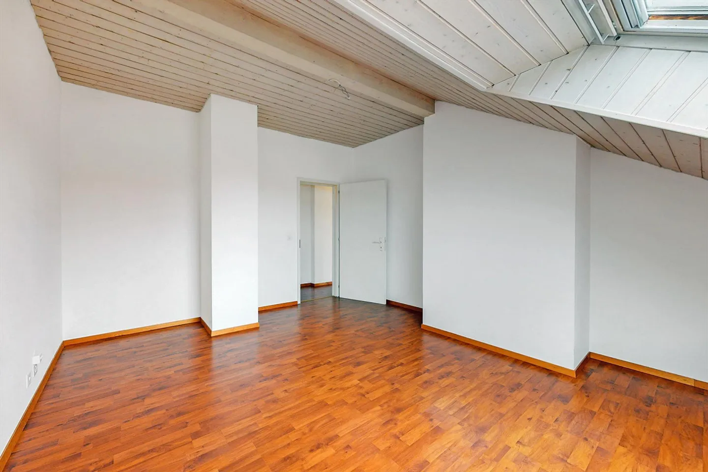 Magnificent duplex in the village of Echallens! - Photo 9 of 13