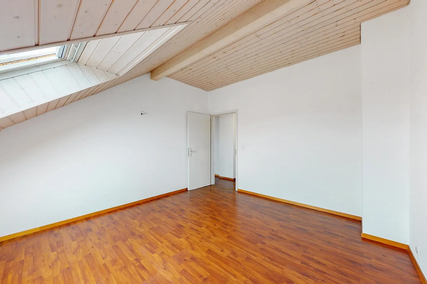 Magnificent duplex in the village of Echallens! - Photo 11 of 13