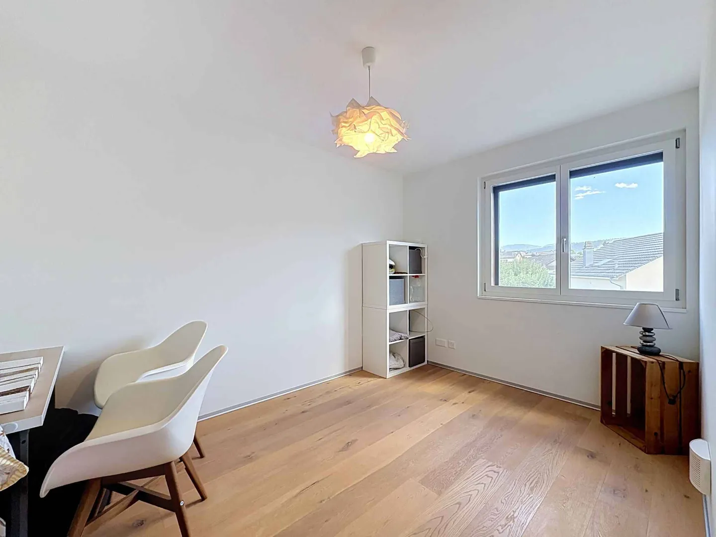 Villa familiare con spazio professionale indipendente in un contesto verde - Foto 11 di 13