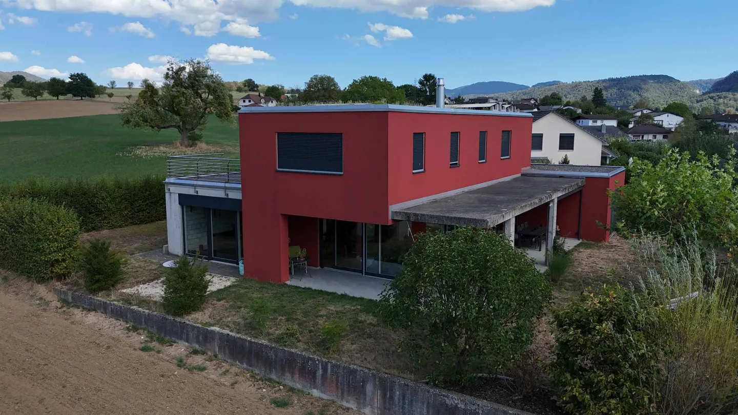 Villa familiare con spazio professionale indipendente in un contesto verde - Foto 12 di 13