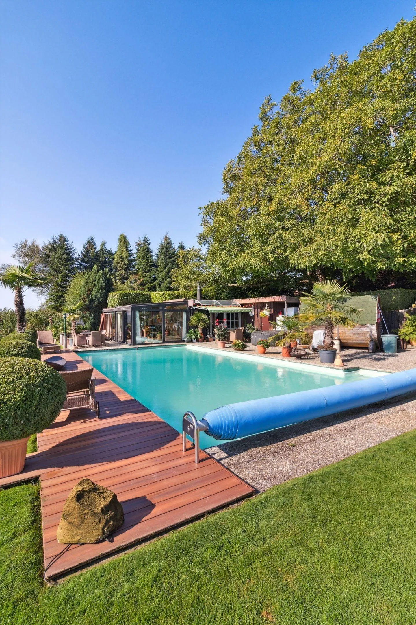 Villa esclusiva di 11,5 stanze con panorama, piscina e massima privacy - Foto 6 di 13