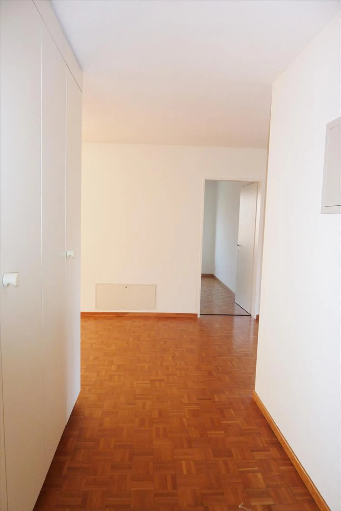 Zona residenziale verde con posto a sedere in giardino - limitato fino al 30.09.2029! - Foto 8 di 12