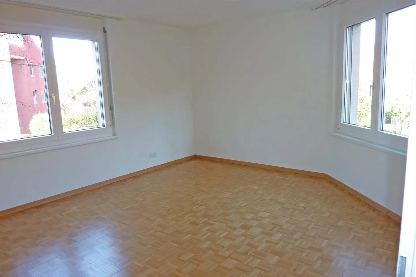 Zona residenziale verde con posto a sedere in giardino - limitato fino al 30.09.2029! - Foto 9 di 12
