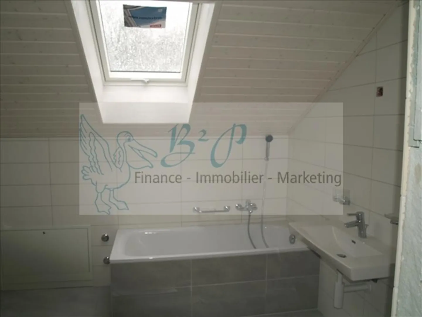 Appartamento di 3,5 stanze di 90m2 al 3° piano sotto il tetto. - Foto 8 di 10