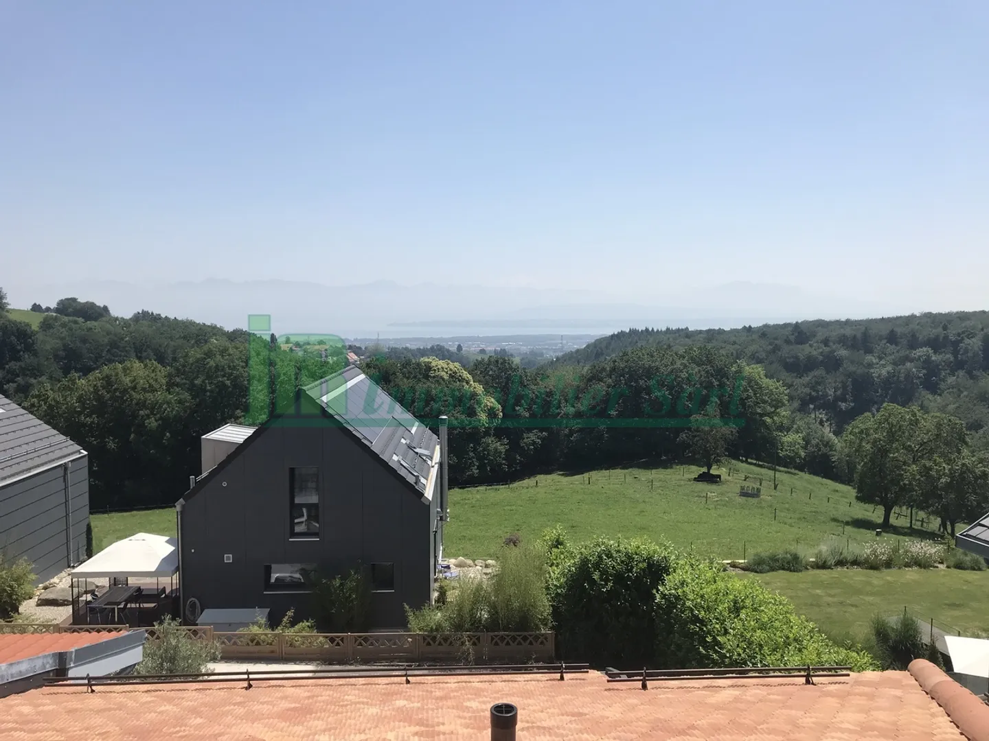 Appartement avec 6 pièces en triplex avec de beaux espaces - Photo 1 sur 8