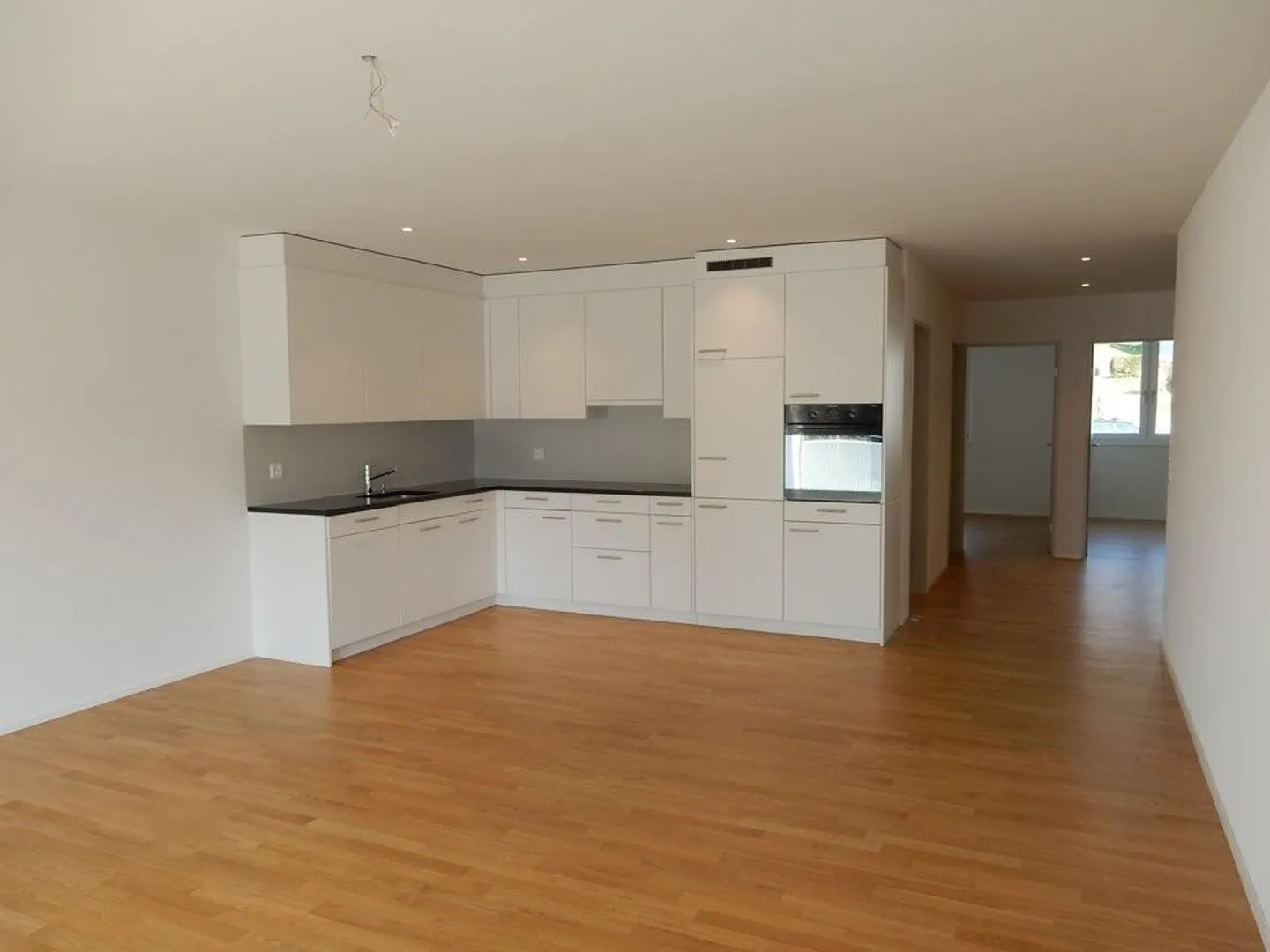 Modern 3.5 Room Apartment in Grubenquartier - Photo 2 of 8