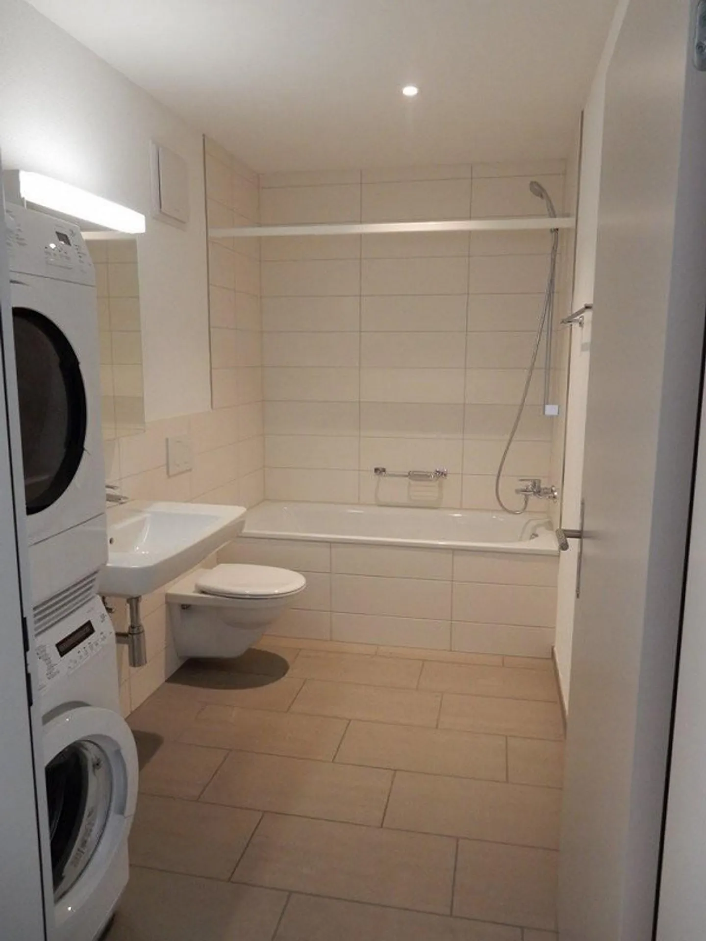 Modern 3.5 Room Apartment in Grubenquartier - Photo 6 of 8