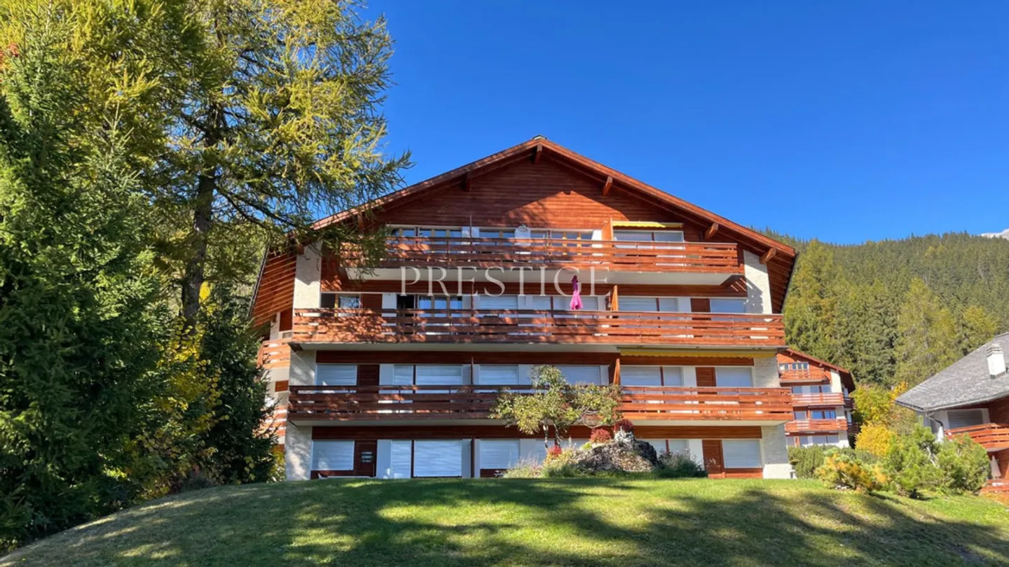 3-Zimmer-Attikawohnung mit Panoramablick nur wenige Schritte von den Pisten entfernt - Crans-Montana - Foto 1 von 13