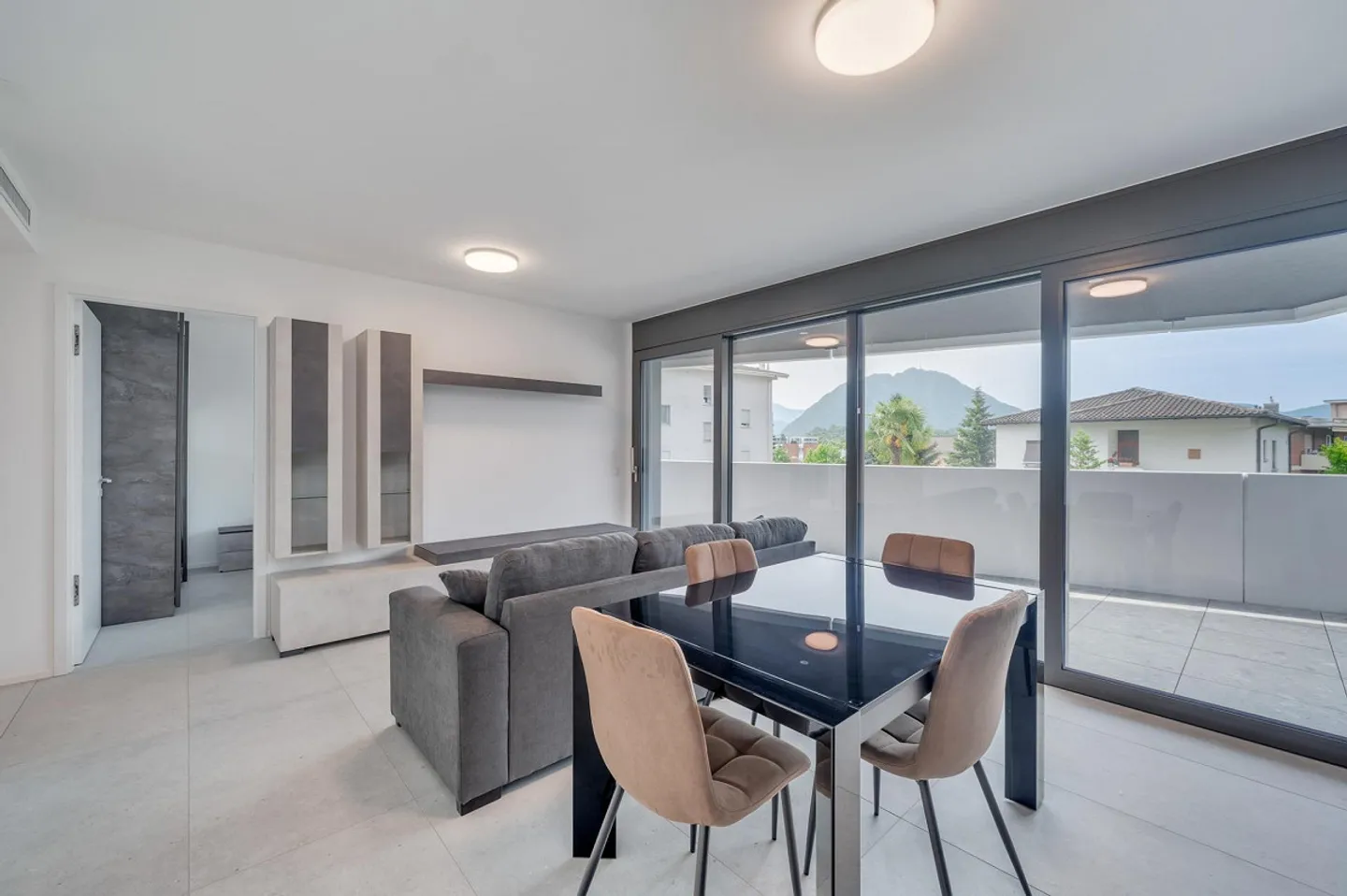 NEW 2.5 ROOMS IN BREGANZONA - Photo 3 of 5