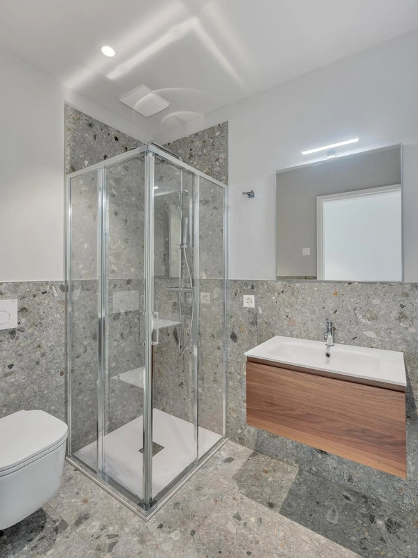 NEW 2.5 ROOMS IN BREGANZONA - Photo 4 of 5