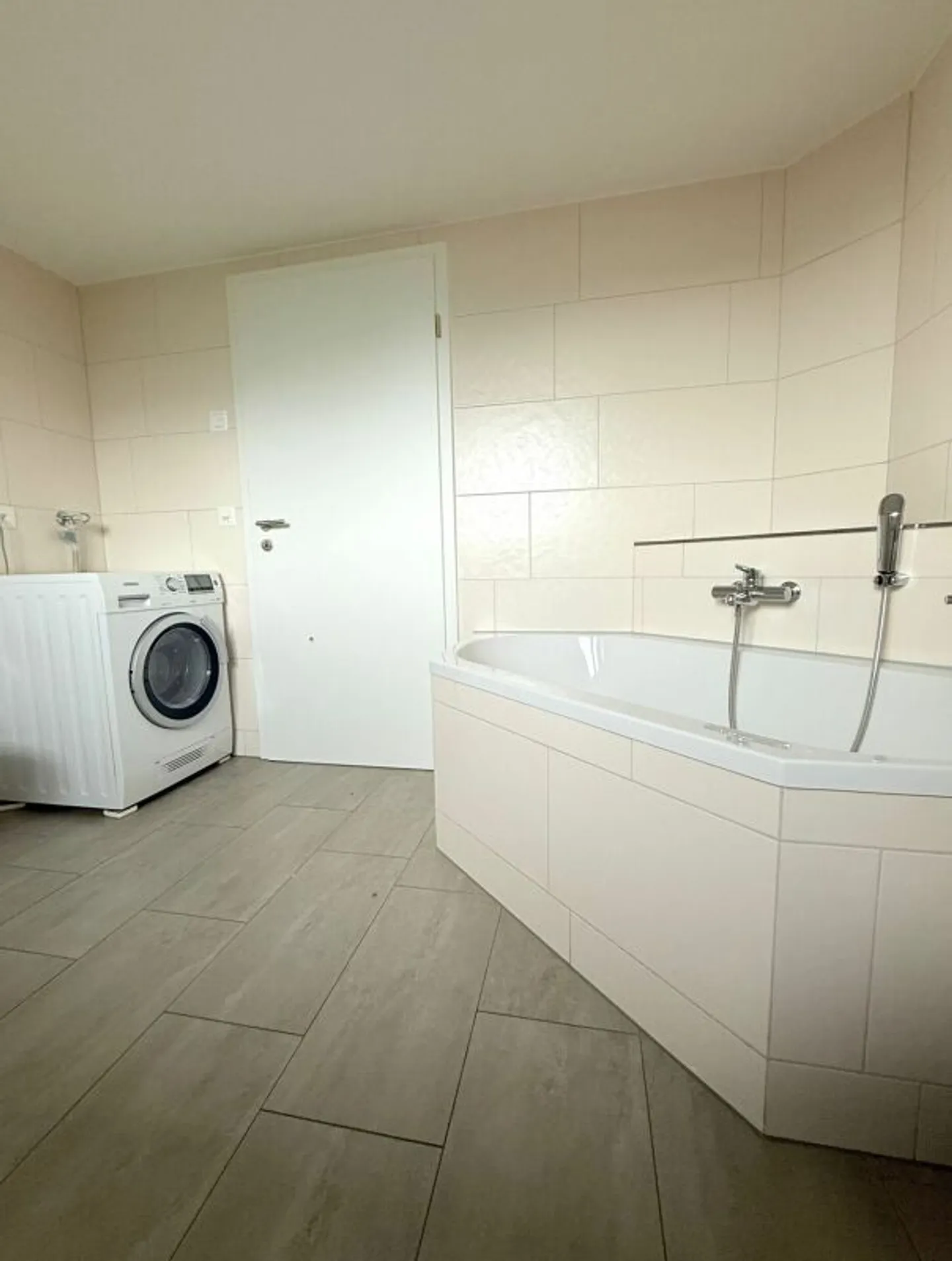 Idyllic and rural living - 5.5 room apartment for rent! - Photo 7 of 15