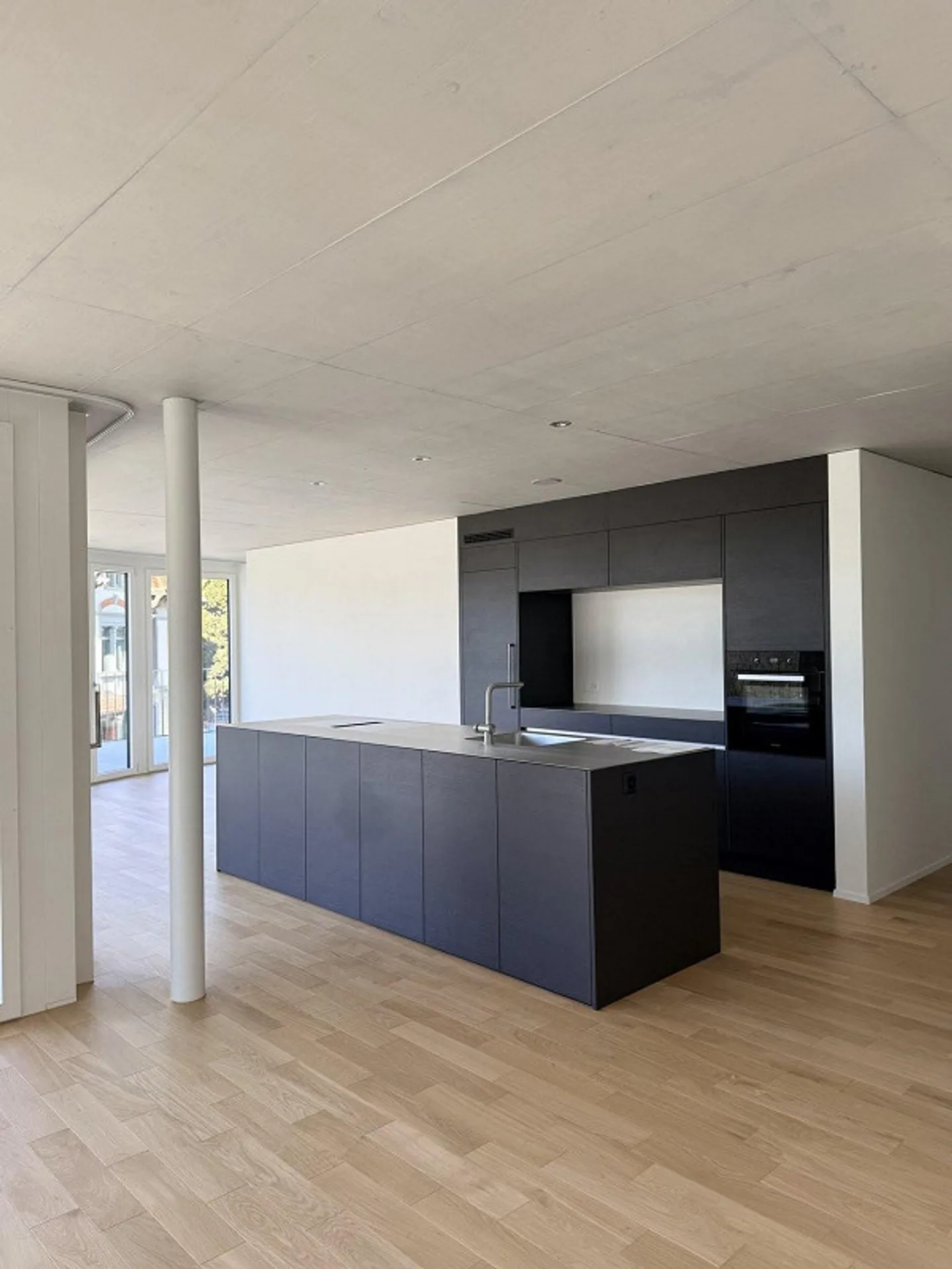 Vie moderne en attique dans un nouveau bâtiment - 4,5 pièces avec une immense terrasse - Photo 2 sur 13