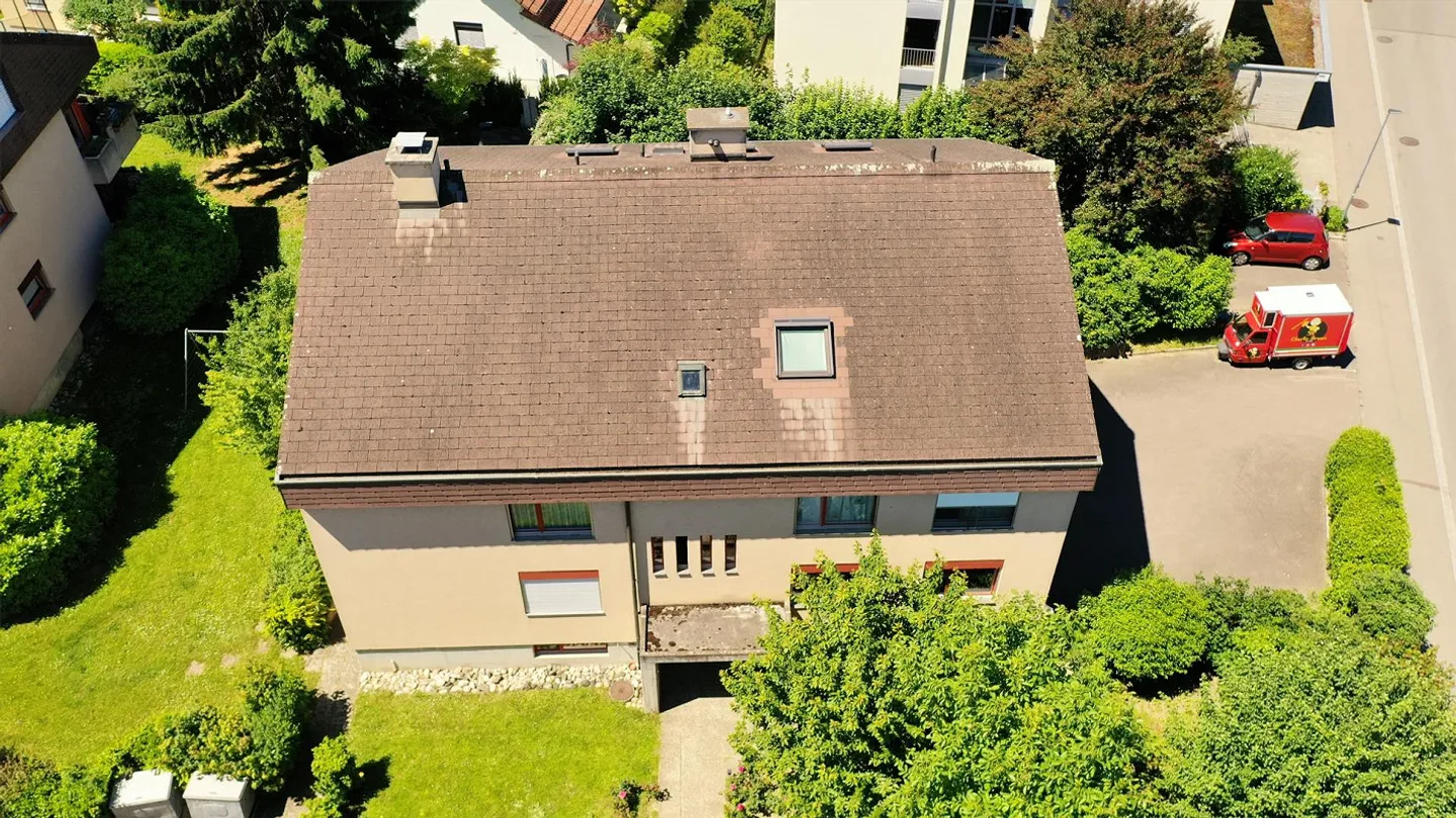 Heimelige Dachwohnung mit Cheminée - Foto 1 von 11