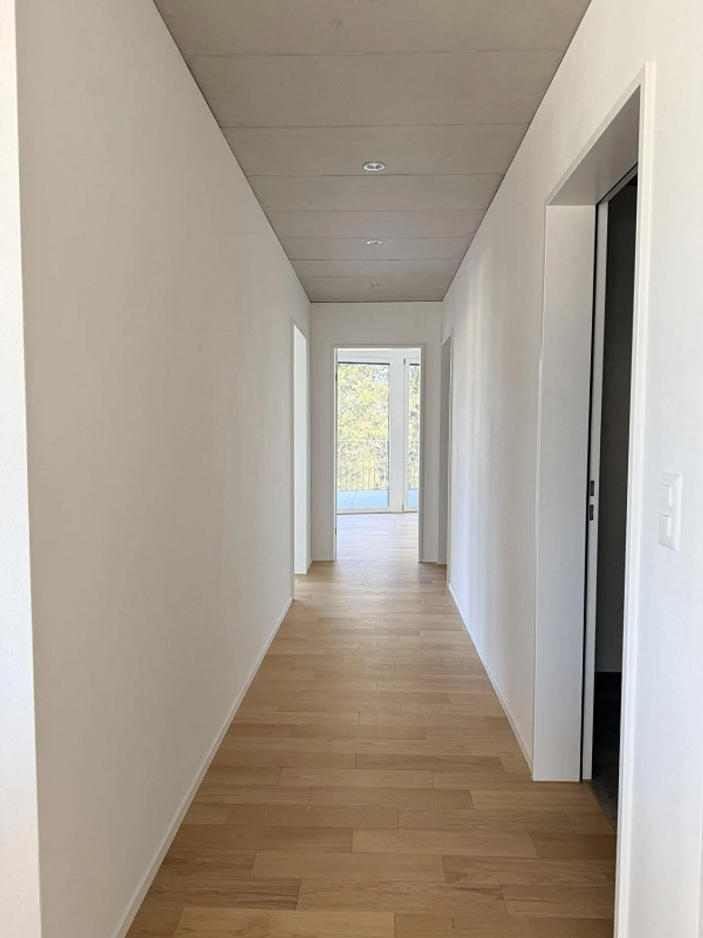 Vie moderne en attique dans un nouveau bâtiment - 4,5 pièces avec une immense terrasse - Photo 6 sur 13