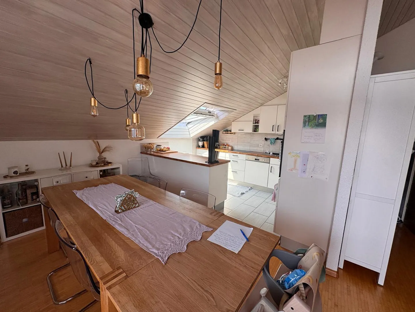 Heimelige Dachwohnung mit Cheminée - Foto 4 von 11